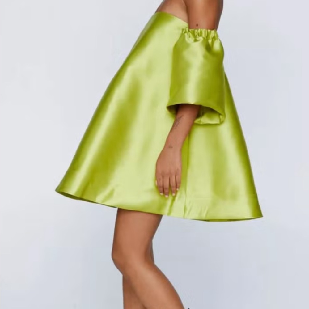 Nasty Gal structured Bardot puff sleeve mini dress - Picture 2 of 4